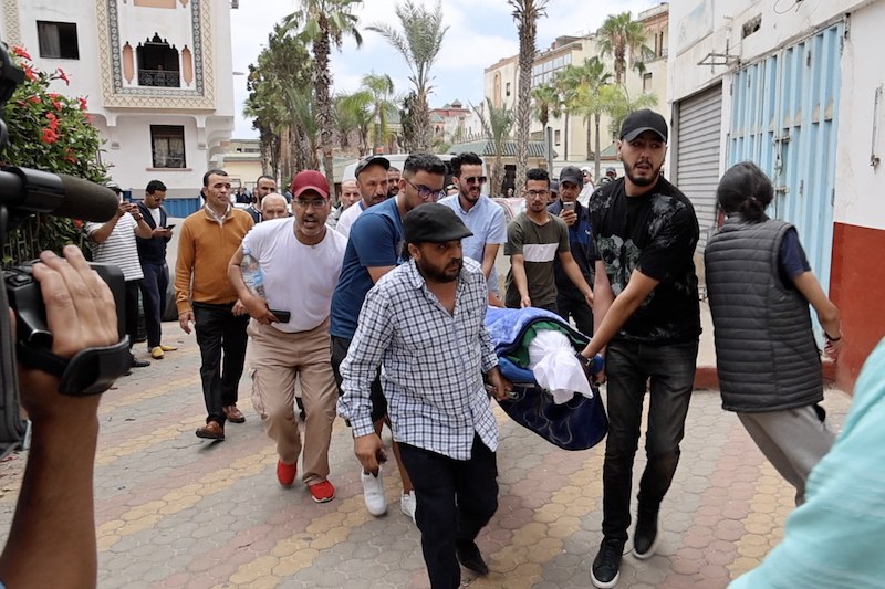 الداسوكين يوارى الثرى في الدار البيضاء .. والملك يأمر بمساندة أسرة الراحل